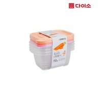 Daiso plastic container 4ea x 750ml 