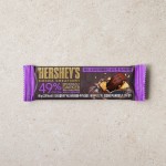 Lotte Hershey Cocoa Cookies & Mix Berry 40g